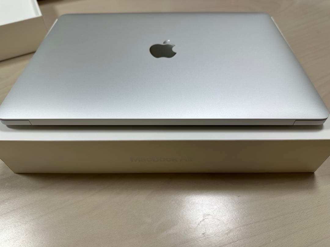 Apple MacBook Air 13インチ 2018＋純正USBコネクタ付