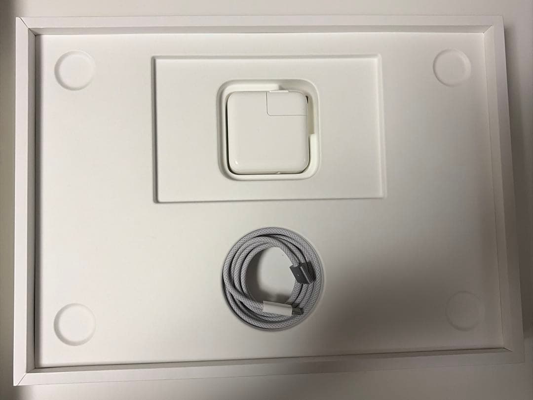 Apple MacBook air M2 13.6インチ16GB 256GB