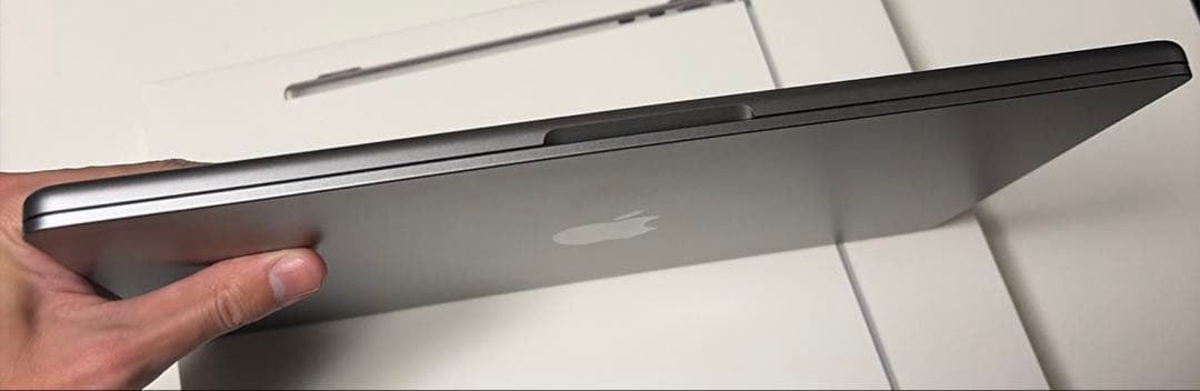 Apple MacBook air M2 13.6インチ16GB 256GB