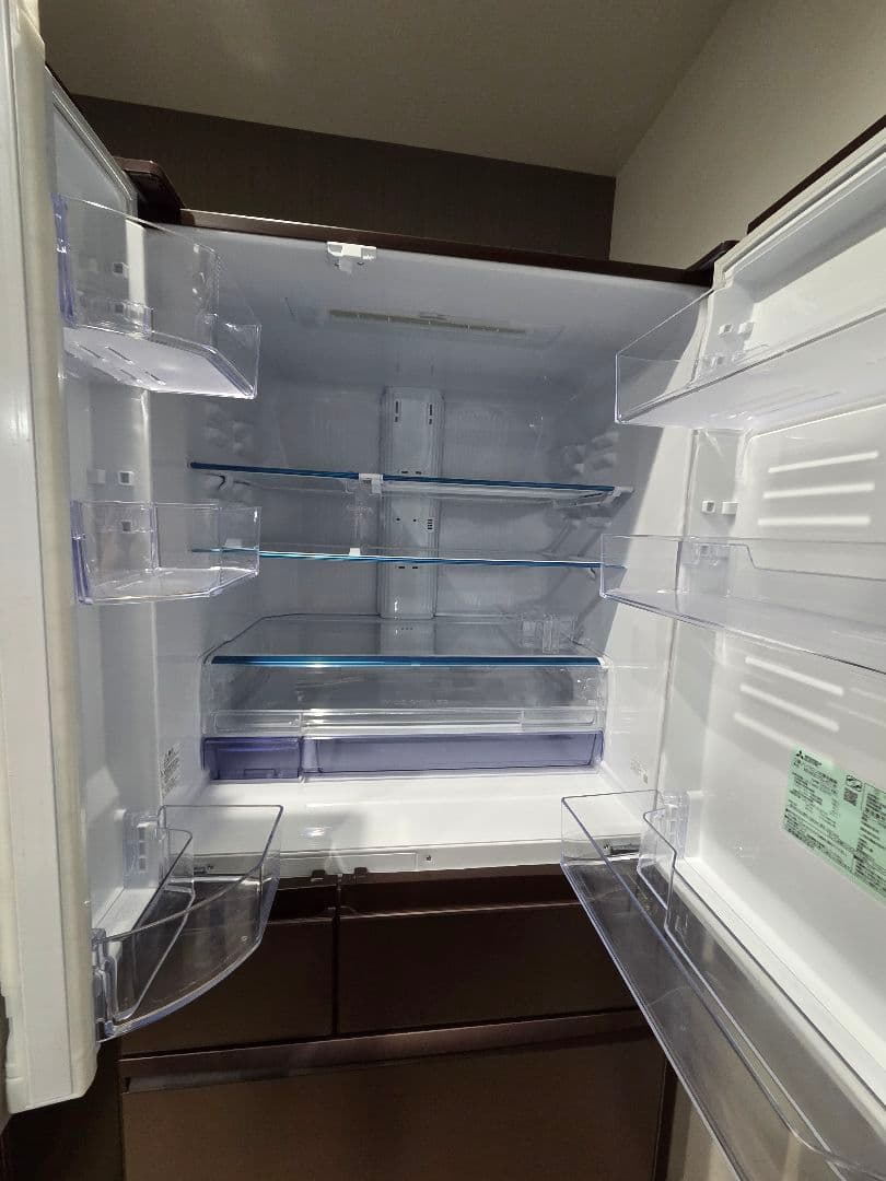 三菱電機　冷蔵庫700l　MR-WXD70G-XT1　2022年製