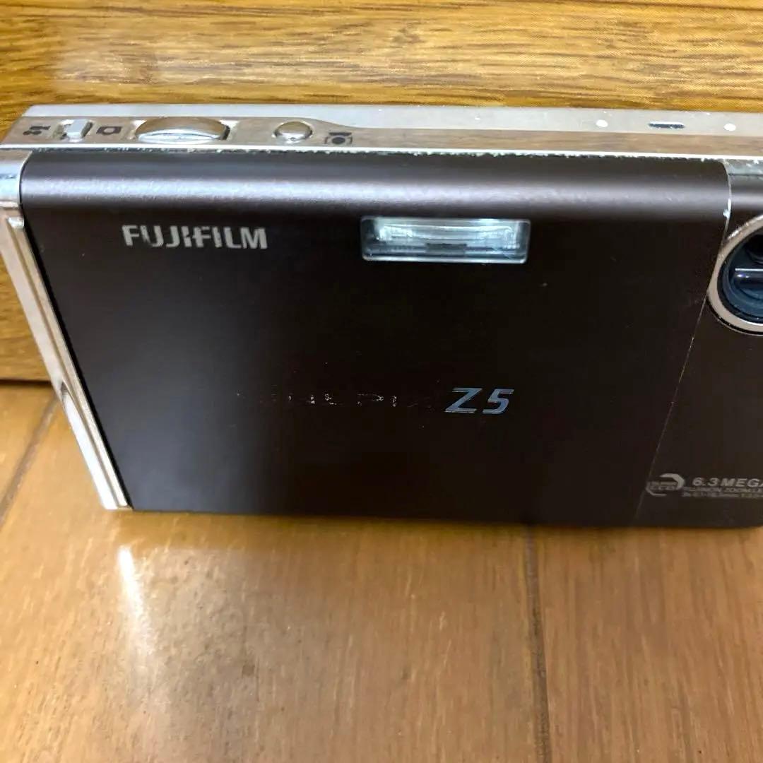 【フジフィルム※収納ケース付※】FINEPIX Z5 ブラック　FUJIFILM