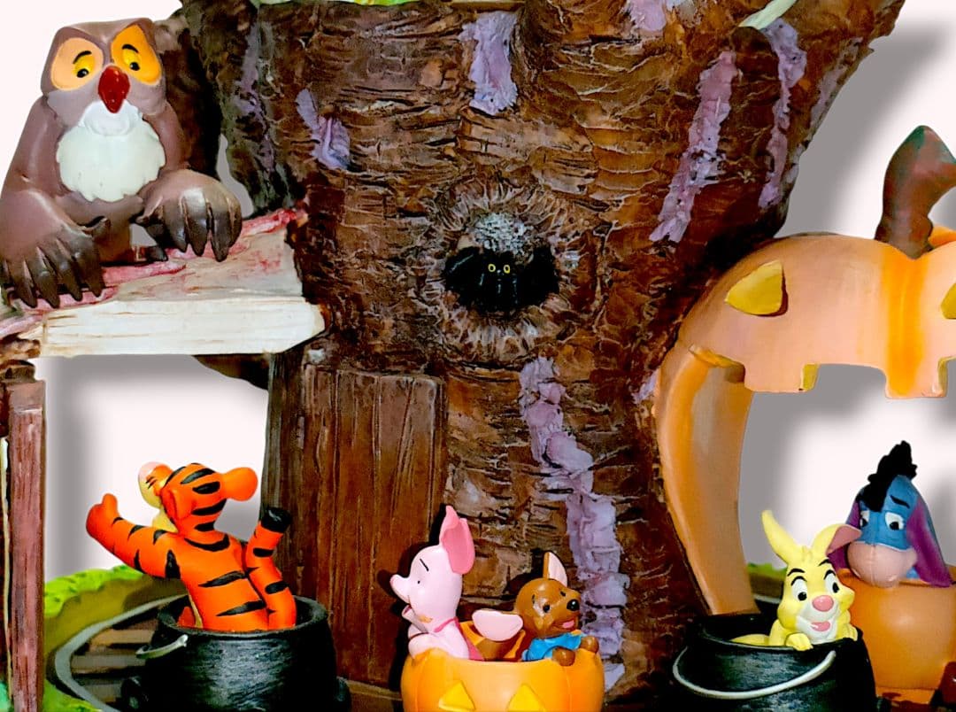 プーさん＊スノードーム オルゴール フィギュア スノーグローブ ハロウィン