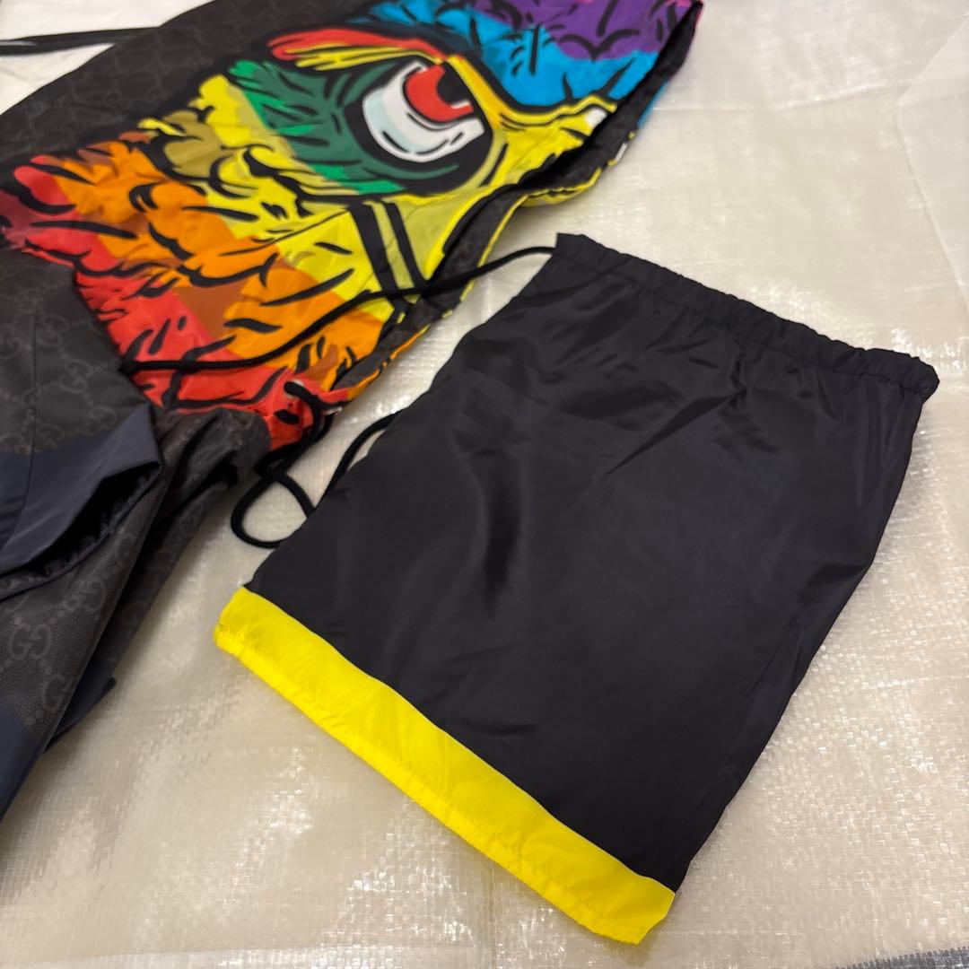 GUCCIフードポンチョM