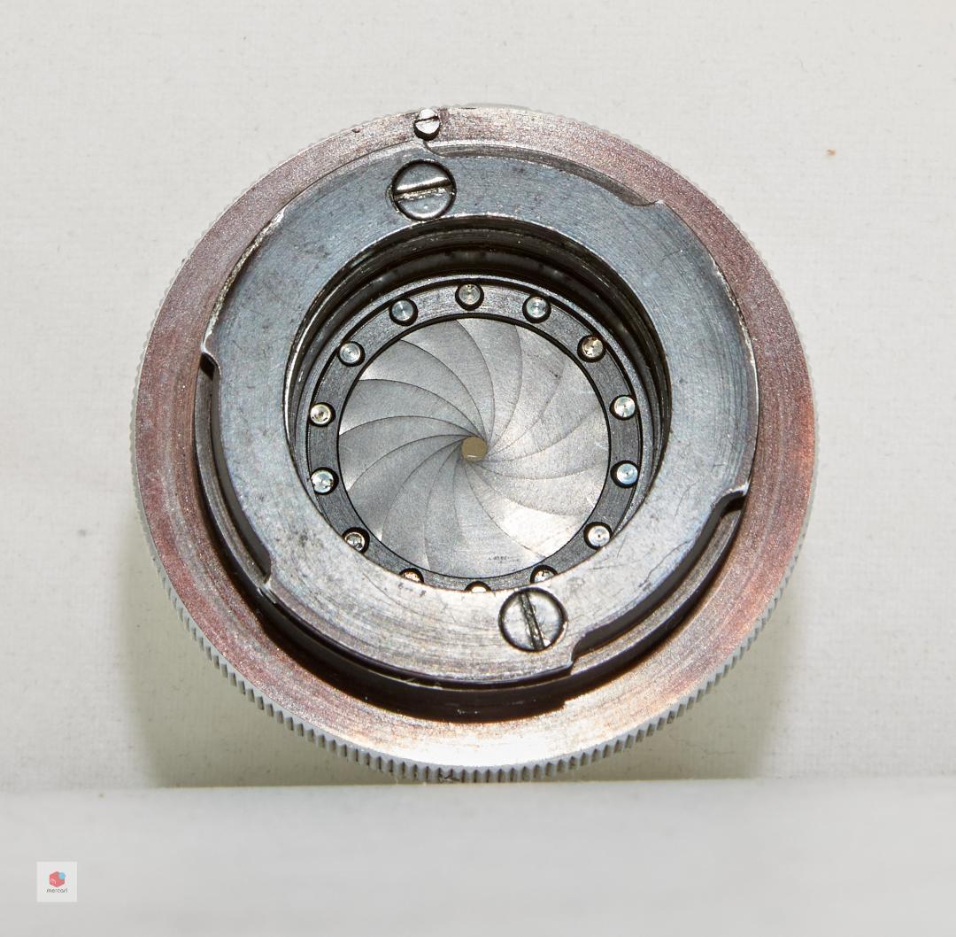 【動作品】Exakta VarexとCarl Zeiss 3.5/50