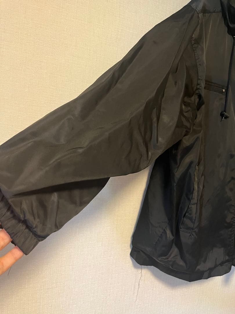 PRADA BIGロゴ　ナイロンジャケット