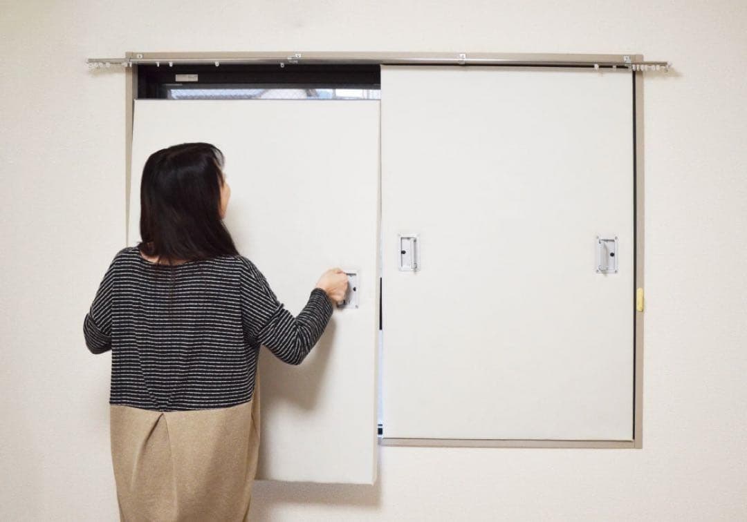 窓用ワンタッチ防音ボード（防音パネル） ピアリビング