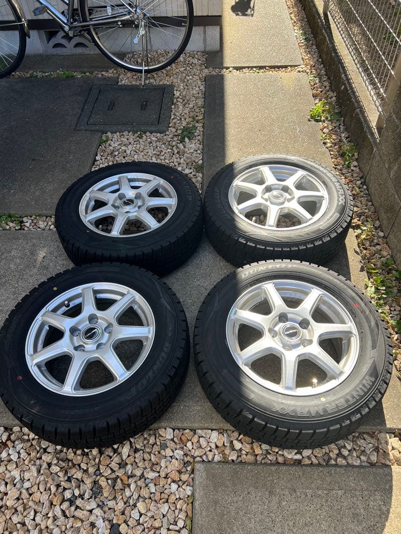 セレナC27 スタッドレスタイヤ