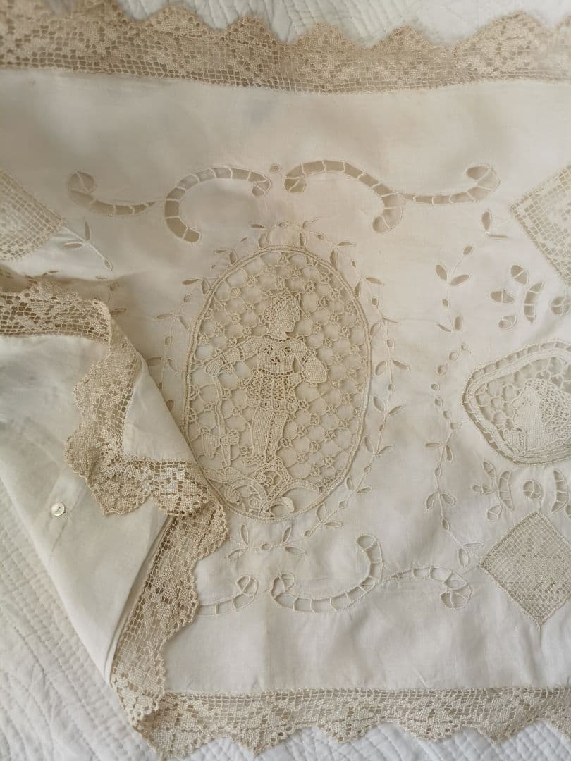 アンティーク ポワンドヴェニス 騎士と犬 ブラーノレース とろみクッションカバー