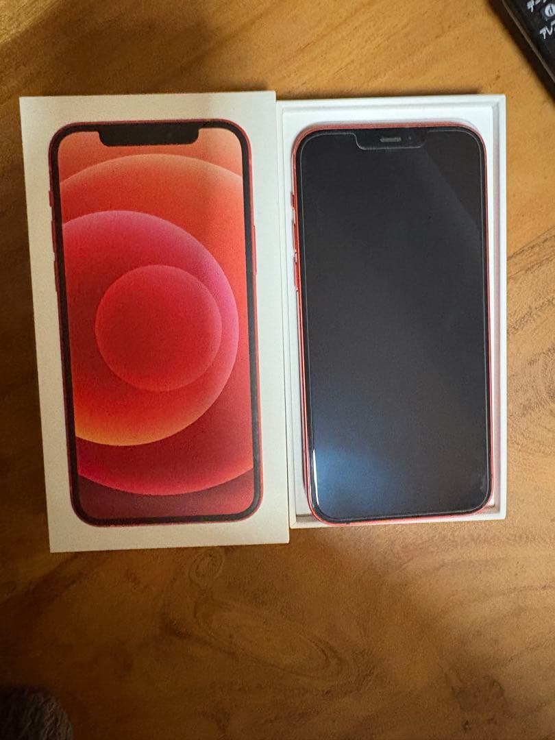 iPhone 12 (PRODUCT(RED)) 本体　SIMフリー