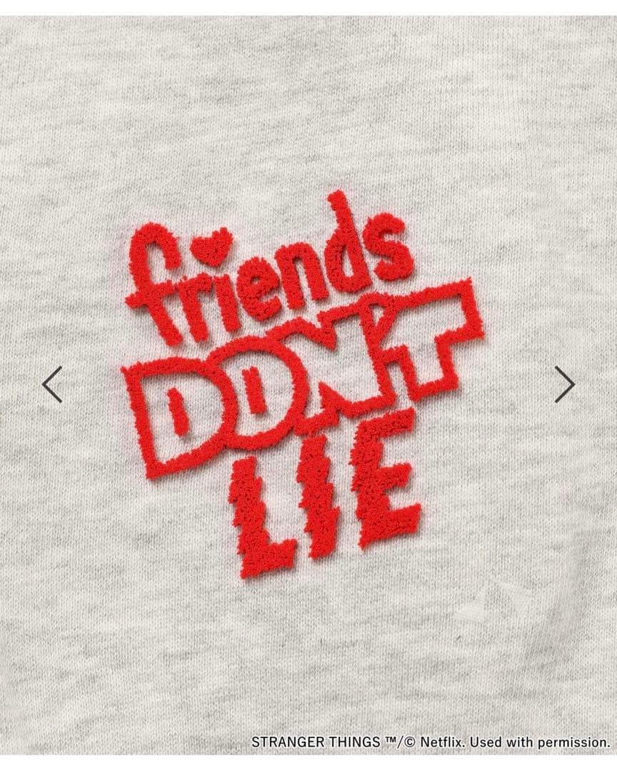 STRANGER THINGS ニコアンドコラボ 缶バッチ付きパーカー　Mサイズ