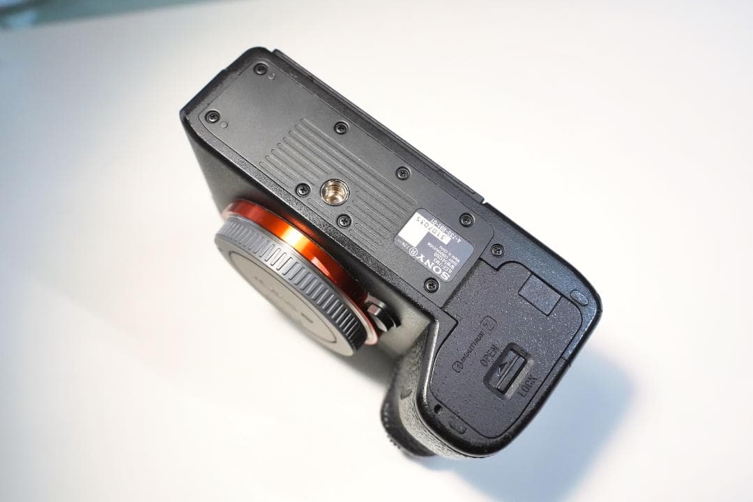 SONYミラーレス一眼カメラ α7III ズームレンズキットILCE-7M3K