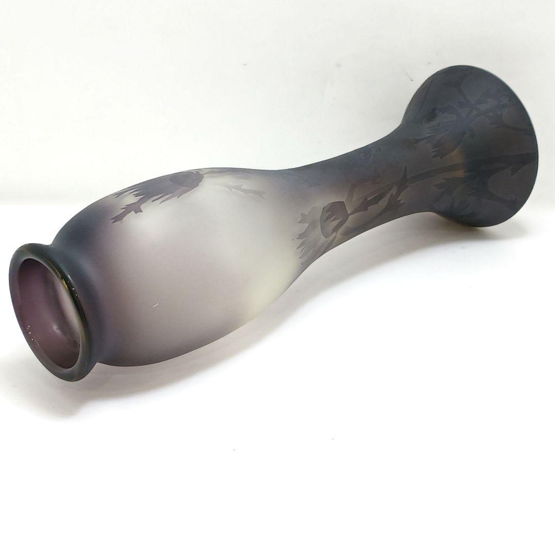 Y3279-1 ガレ風 被せガラス 花文花瓶 高さ23㎝　 　ten