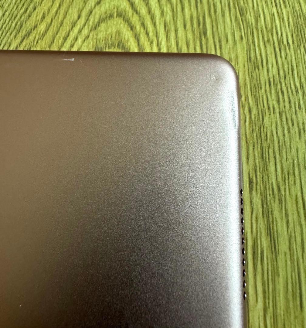 完品iPad Pro 10.5インチ64GB Wi-Fi + Cellular