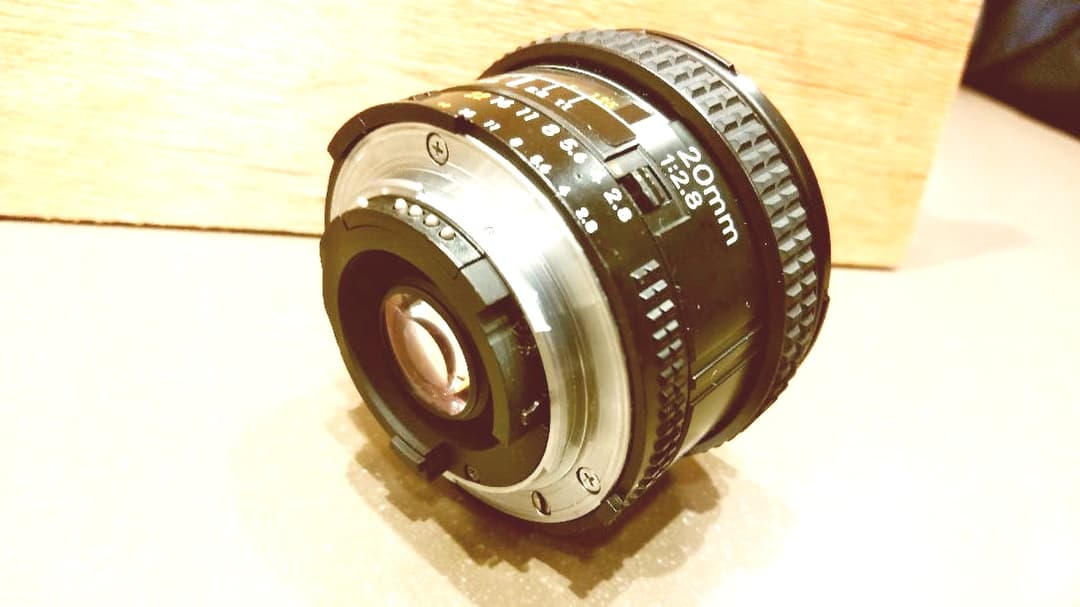 ニコン、AF,20ミリ、f2.8.nikkor