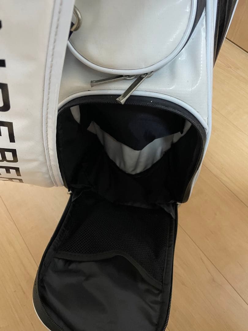 J.LINDEBERG キャディバッグ 白/黒　スタンドバッグ　フード無し