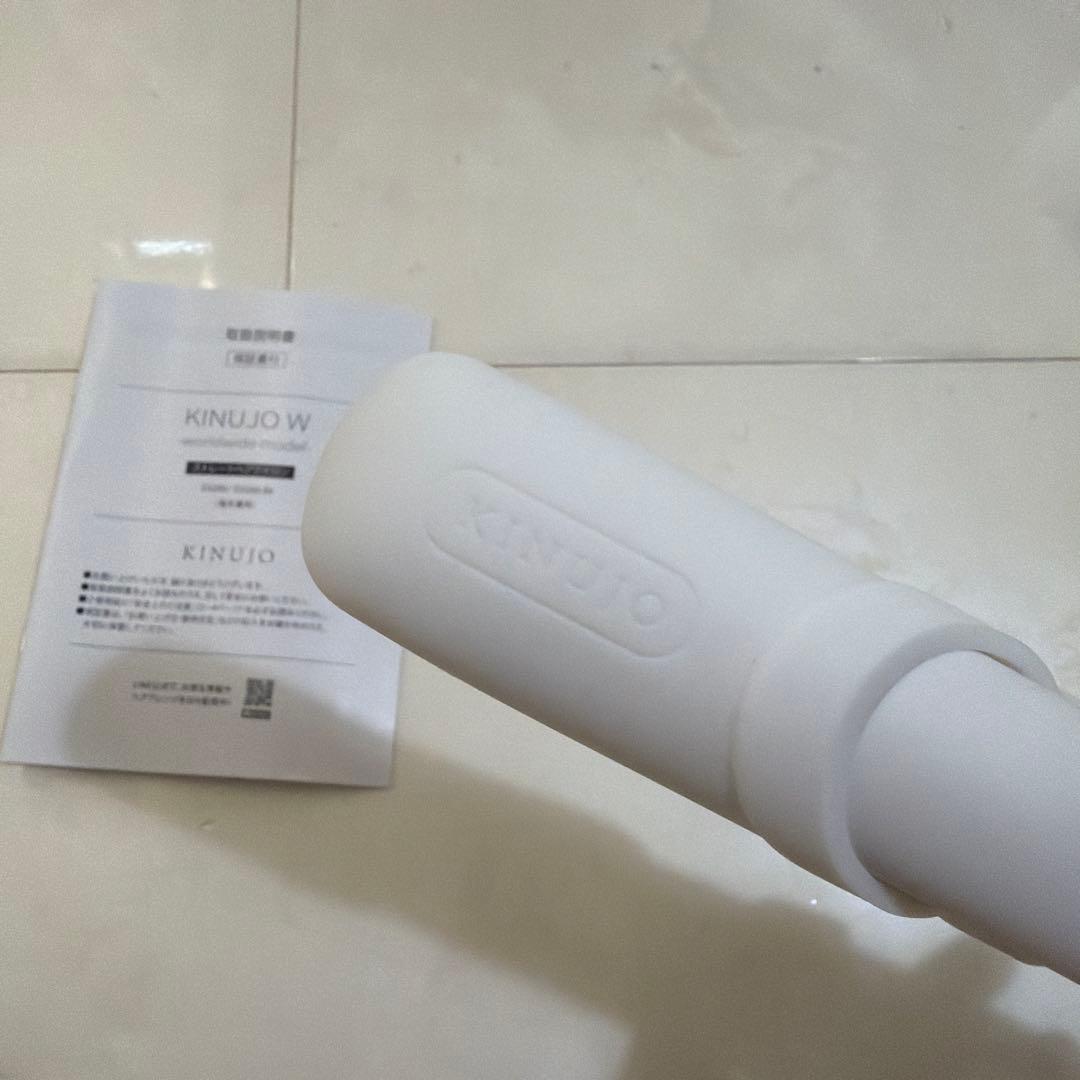 美品！KINUJO WORLDWIDE MODEL ストレートアイロン　白