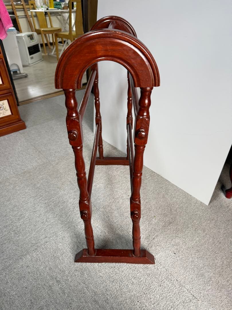 クラシック木製タオルラック マホガニー調 バスタオルスタンド 当時物 ヨーロッパ