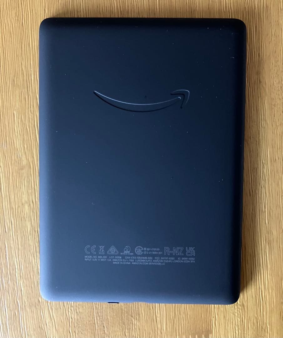 Amazon Kindle Paperwhite (第11世代) 純正ケース付き