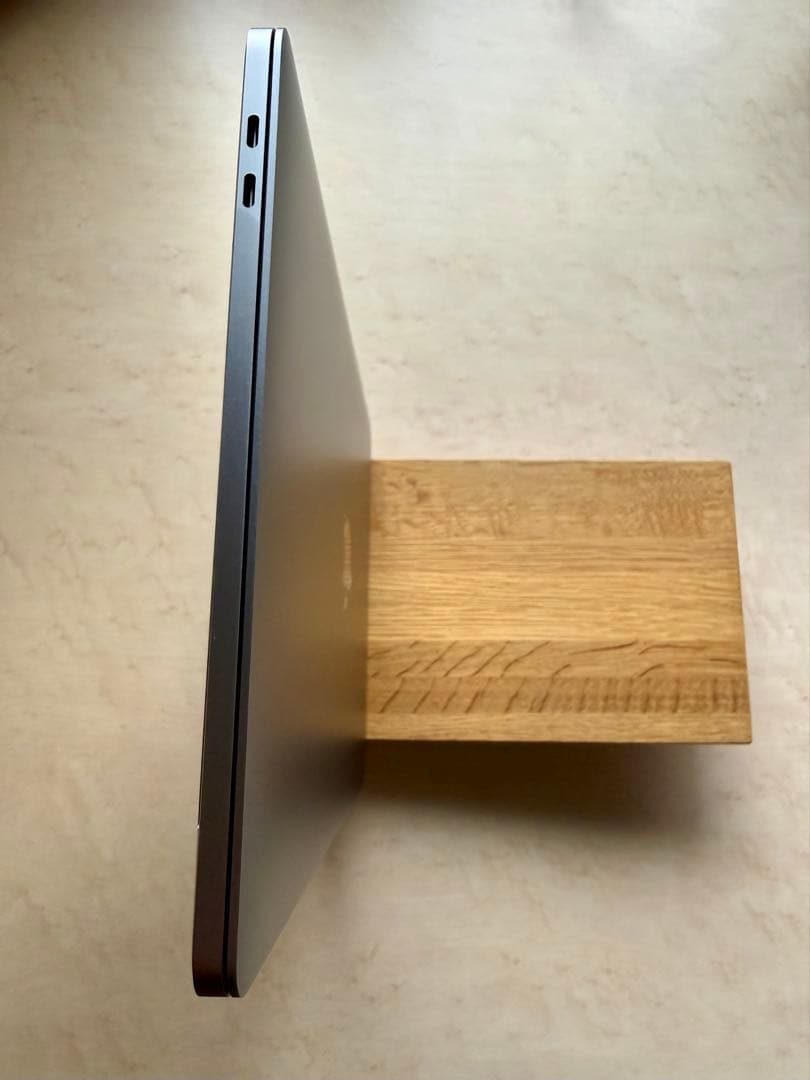 MacBook本体 MacBook Pro (13-inch, 2018) 8GB/256GB