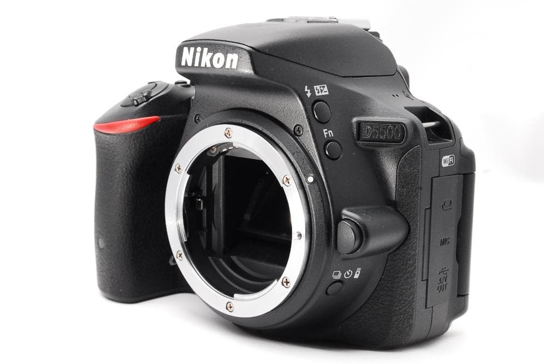 ♥Wi-Fi搭載で簡単スマホ転送♥ Nikon D5500 ♥カメラバッグ付き