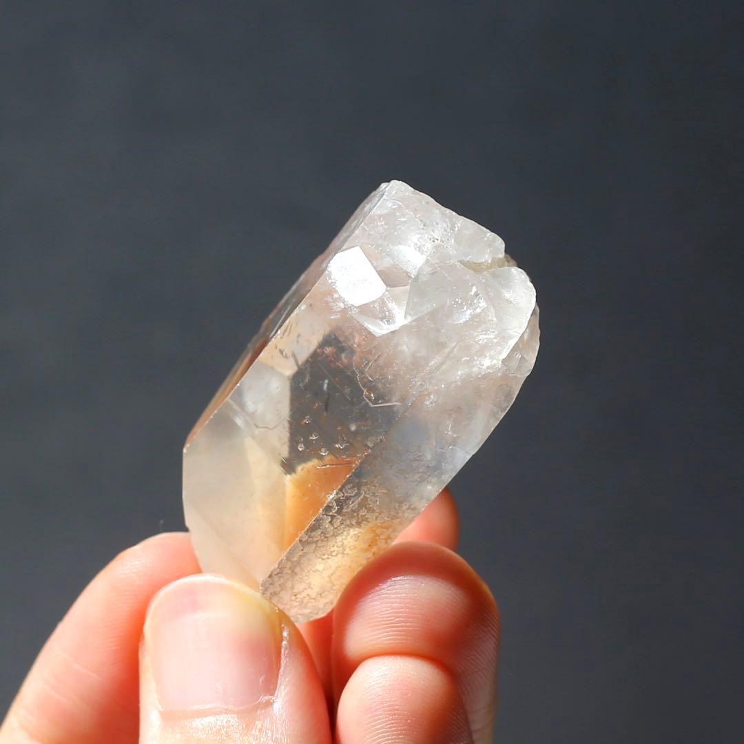 ゴールデンヒーラー クォーツ 原石 水晶 鉱物 希少石 天然石