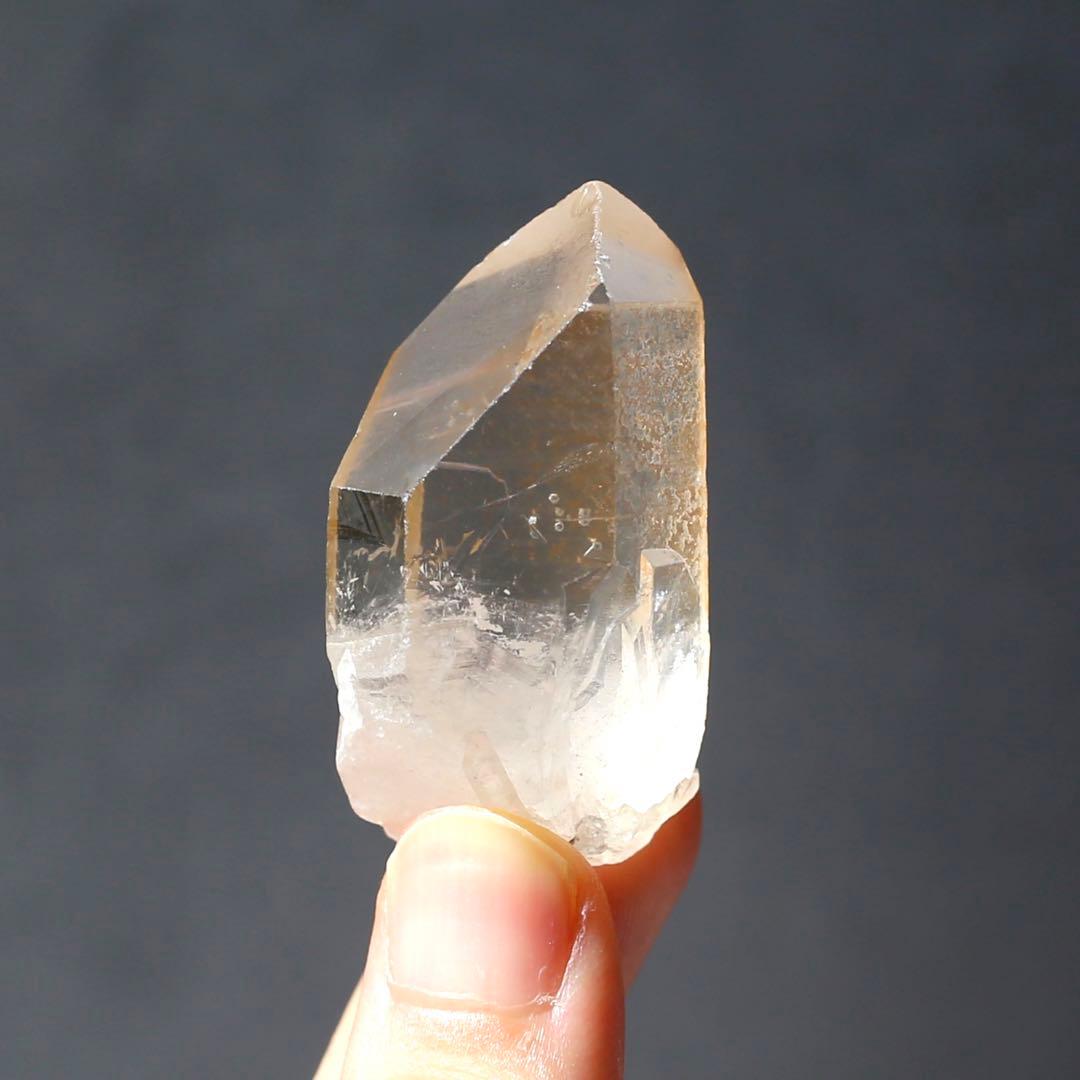 ゴールデンヒーラー クォーツ 原石 水晶 鉱物 希少石 天然石