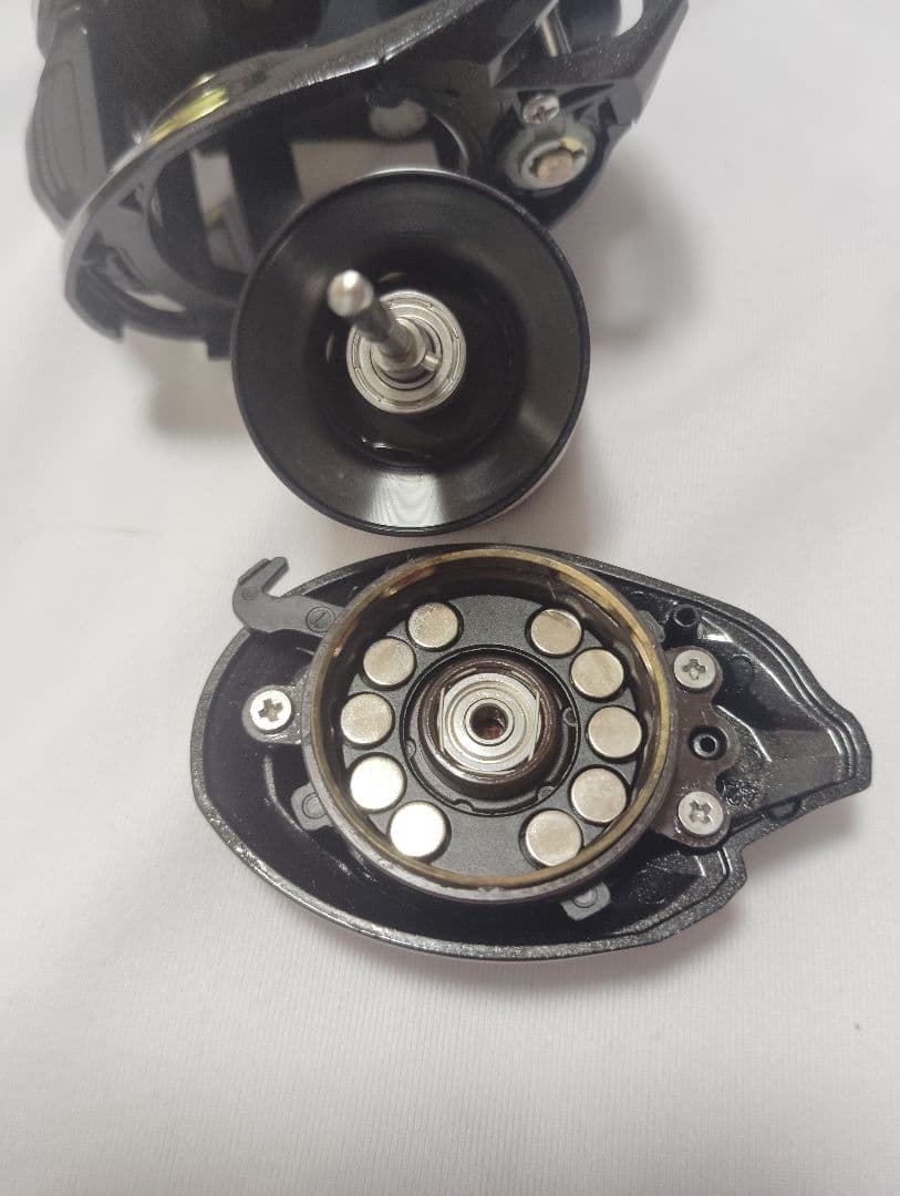 アブガルシア ロキサーニ左ハンドル 7.1.1HG