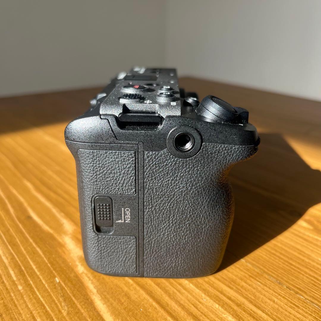 Sony FX30 (バッテリー2個付き-SONY NP-FZ100)