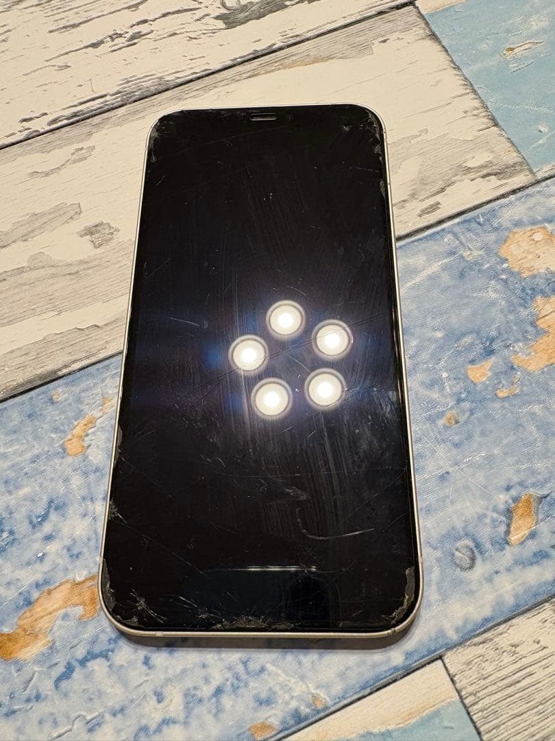 Apple iPhone 11 本体 ホワイト