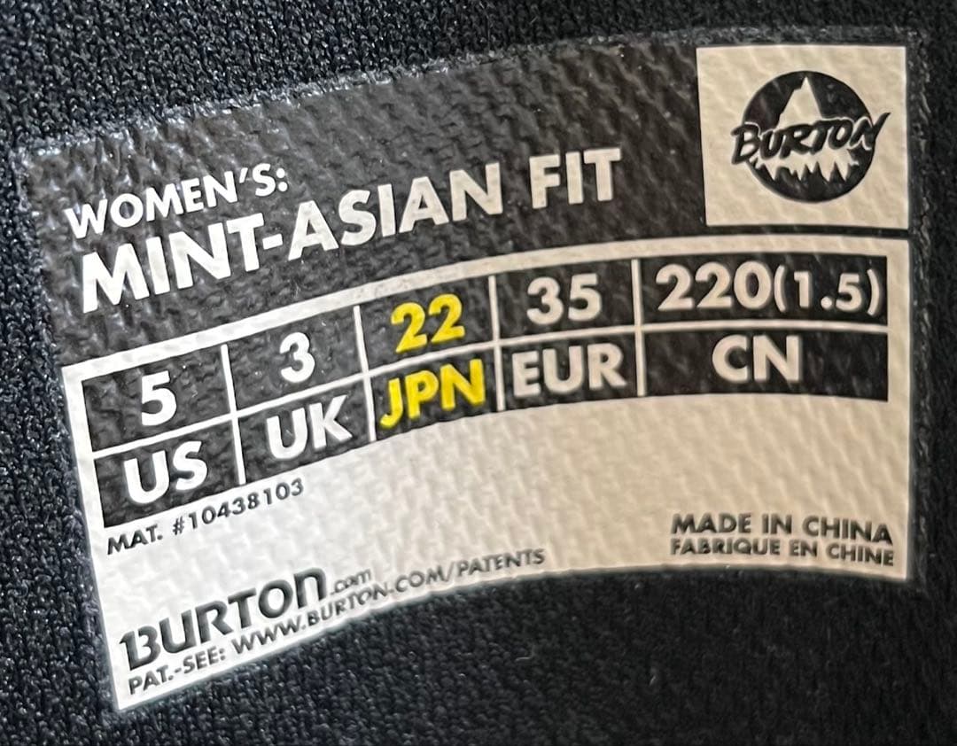 【美品_即日発送】BURTON スノボMINT-ASIAN FIT 22.0cm