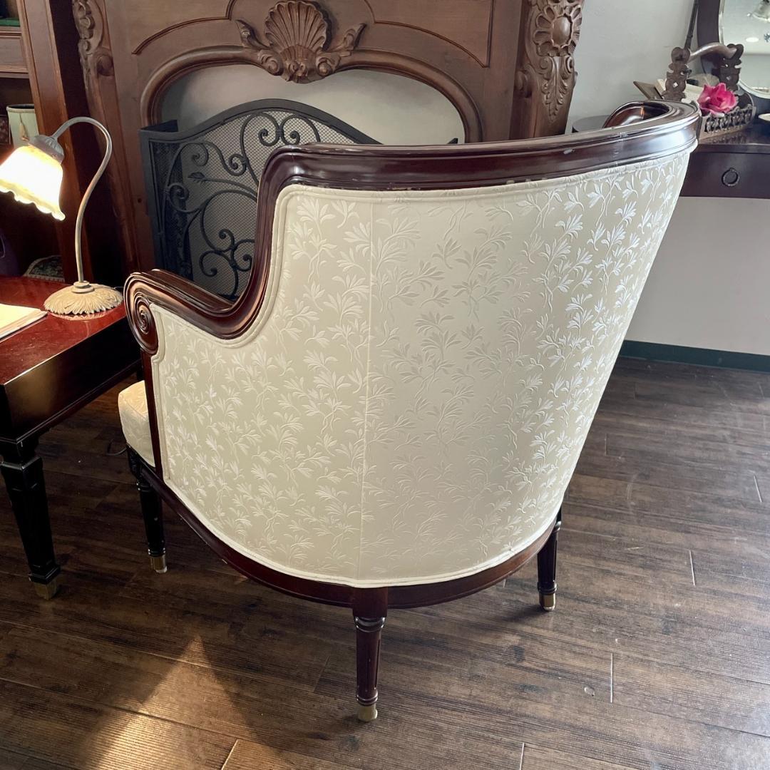 r114r100 飾らないスタイリッシュなフォルム シングルソファ クラシック