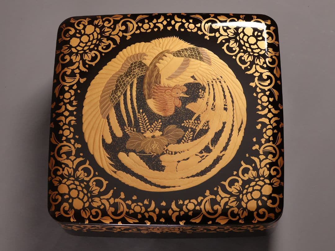 【MA808】時代 加賀蒔絵 桐鳳凰・花唐草 金蒔絵 梨地 饅頭箱 菓子箱 漆芸