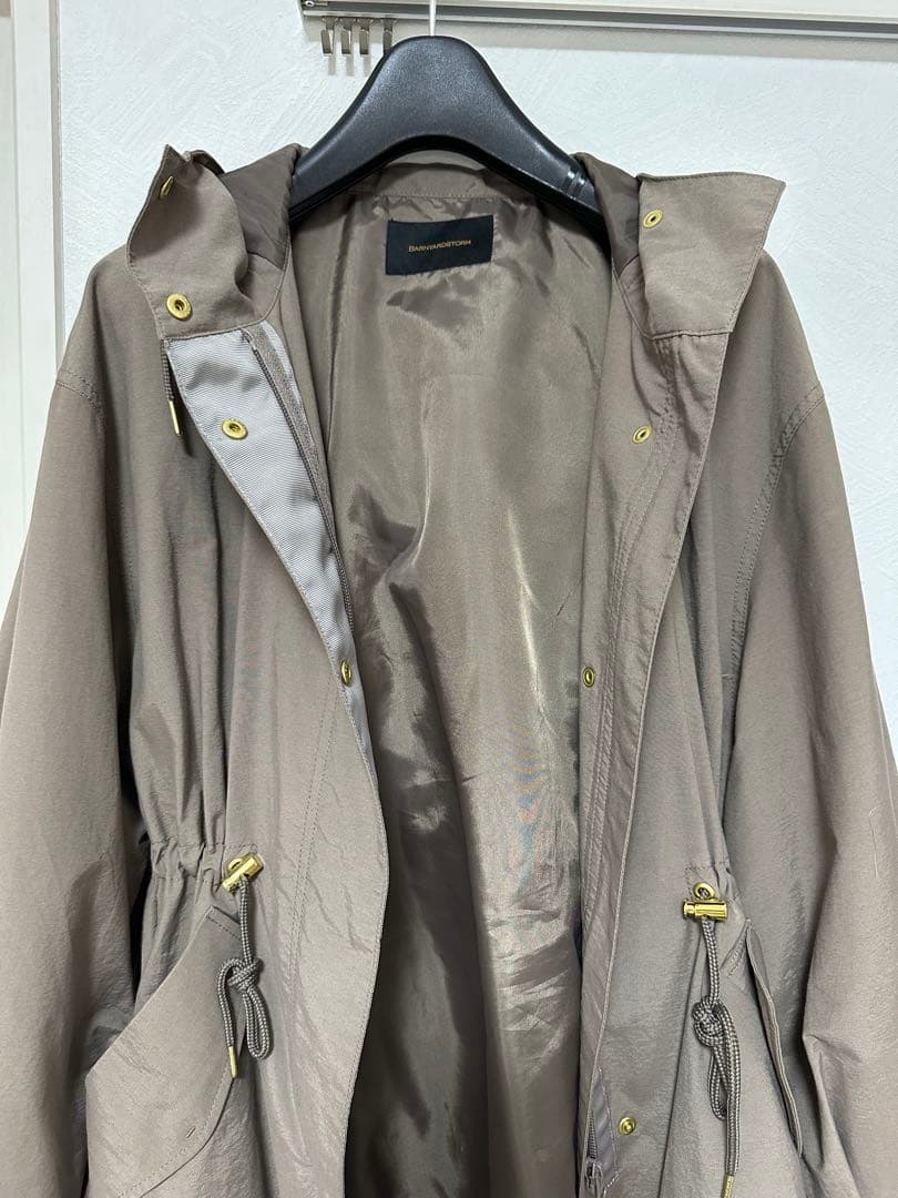 バンヤードストーム　ベージュ フード付き モッズコート