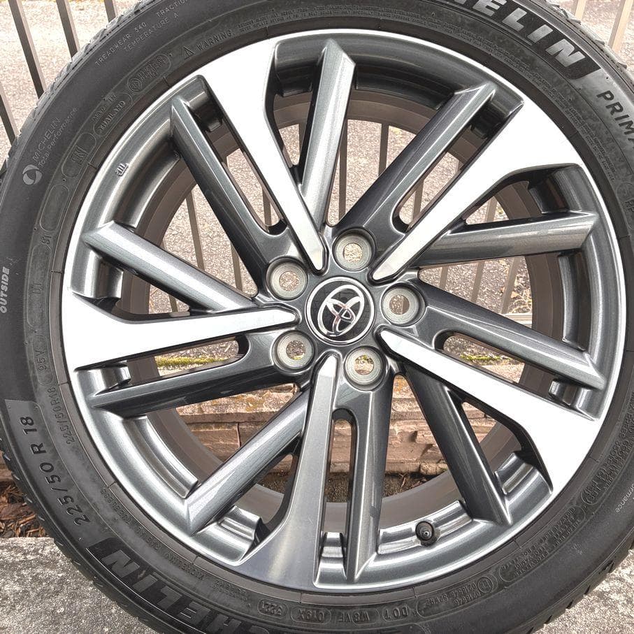 トヨタカローラクロス純正 225/50 R18 ホイールセット／ミシュランタイヤ