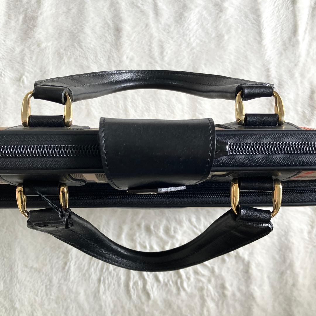 希少 超美品 バーバリーズ ノバチェック シャドーホース ガーメントバッグ