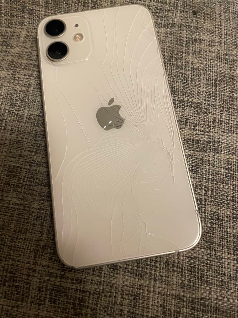 S*T様 Apple iPhone 12miniホワイト ひび割れあり