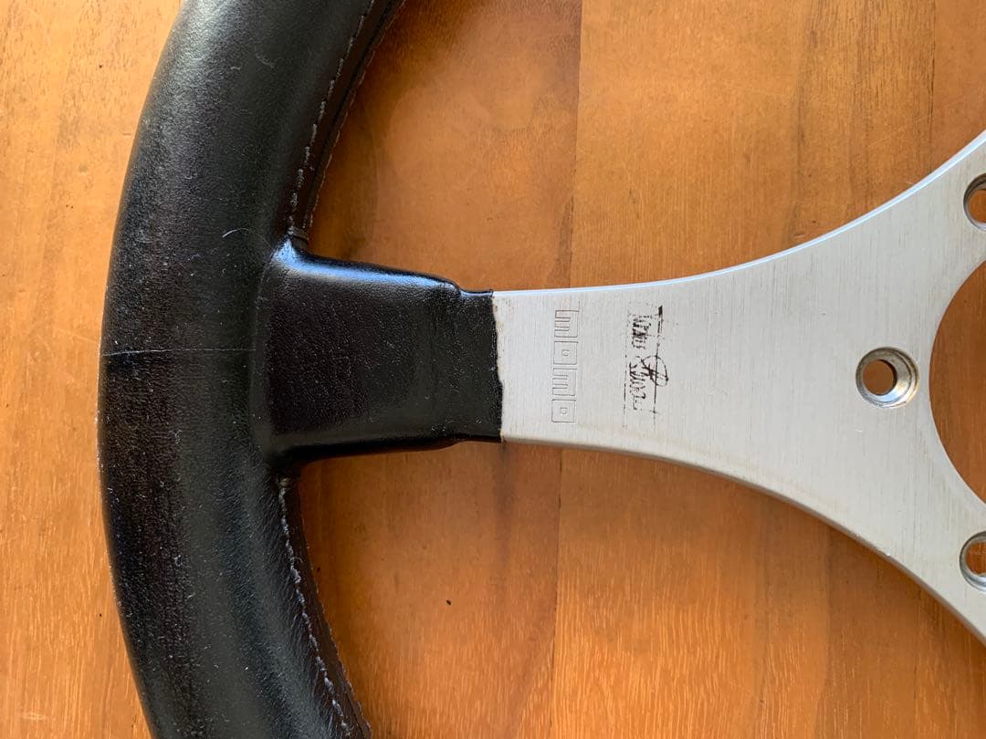 MOMO ステアリング ジャッキースチュワート 　ホーンボタン+ボス