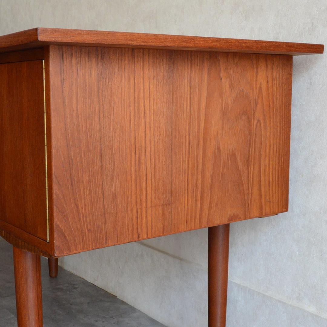 デンマーク 北欧ヴィンテージ チーク デスク 鍵付 北欧家具 机 北欧デザイン