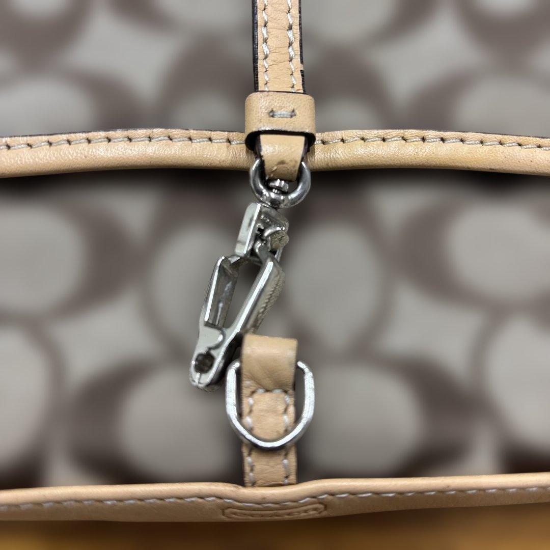 美品　コーチ アクセサリーポーチ ワンショルダー シグネチャー 6348