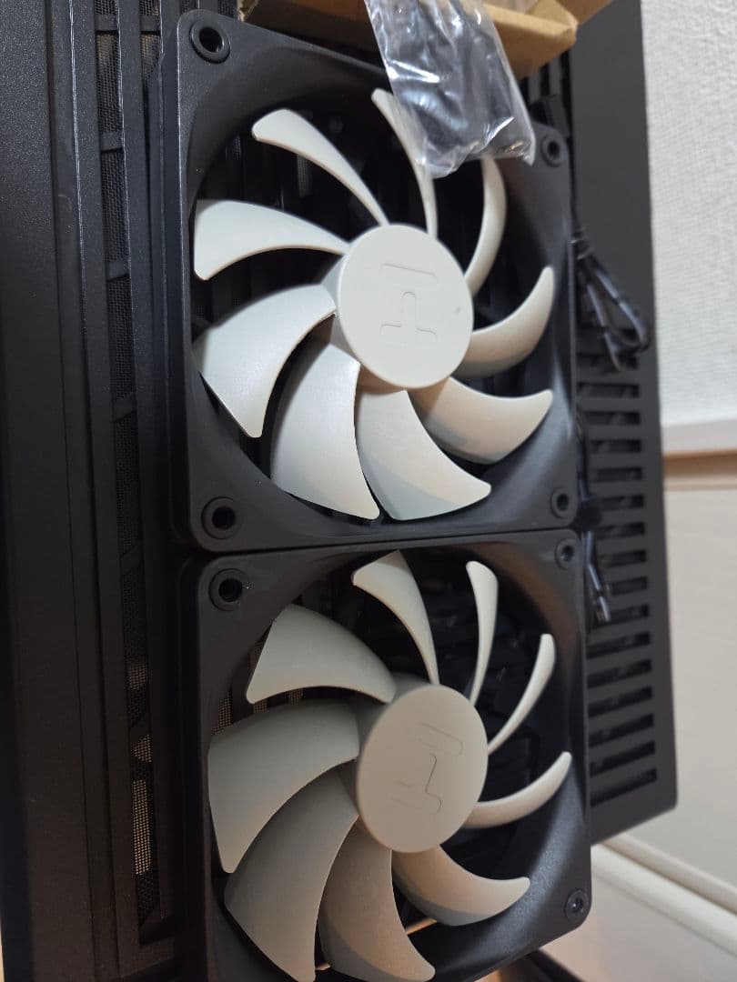 HYTE Y40　自作pc pcケース