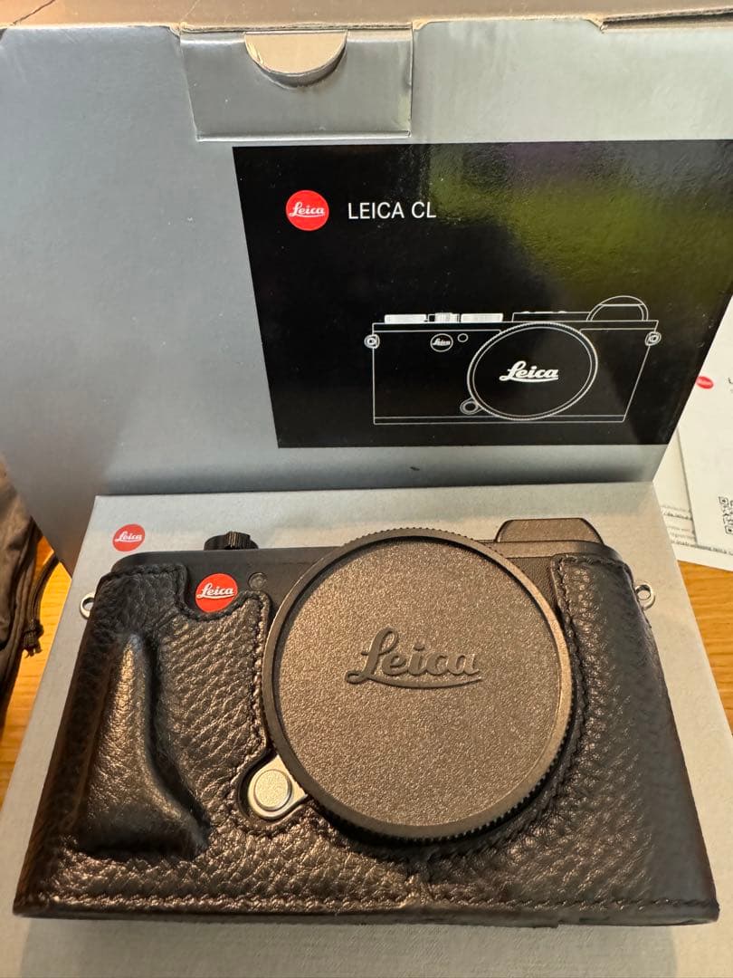 Leica CL ボディ　箱、予備バッテリー、M-Lアダプター、サムレスト付き
