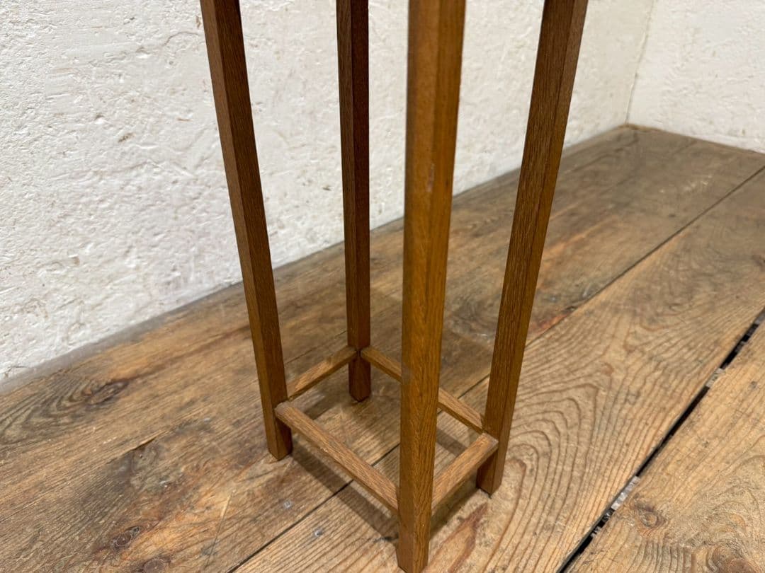 1177 小ぶりなサイドテーブル　陳列台　展示台　花台　古家具　レトロ　和モダン