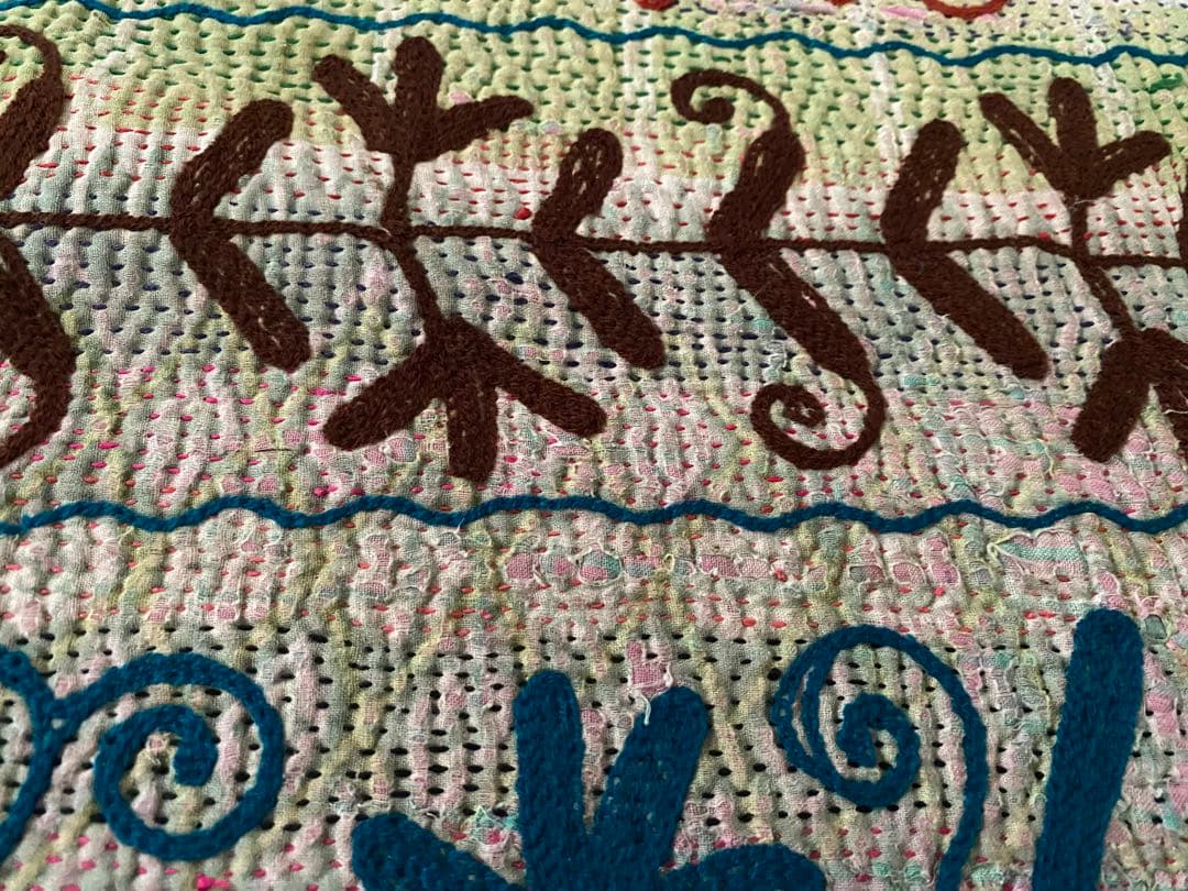 スザニ刺繍　ヴィンテージカンタキルト　セール中　インド　手仕事