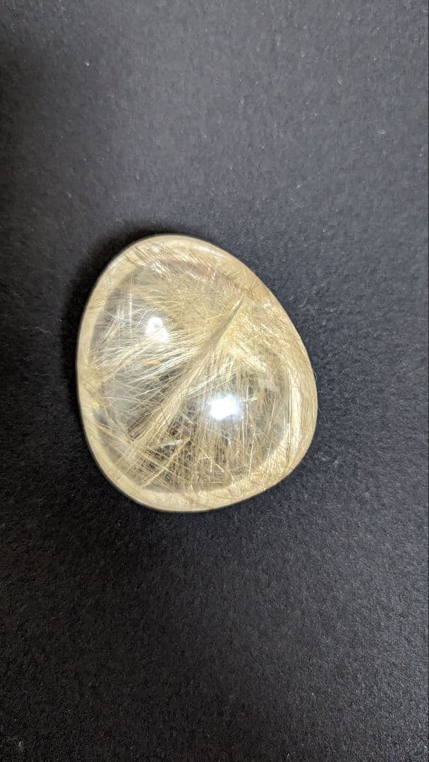 シルバールチル　卵型　針水晶