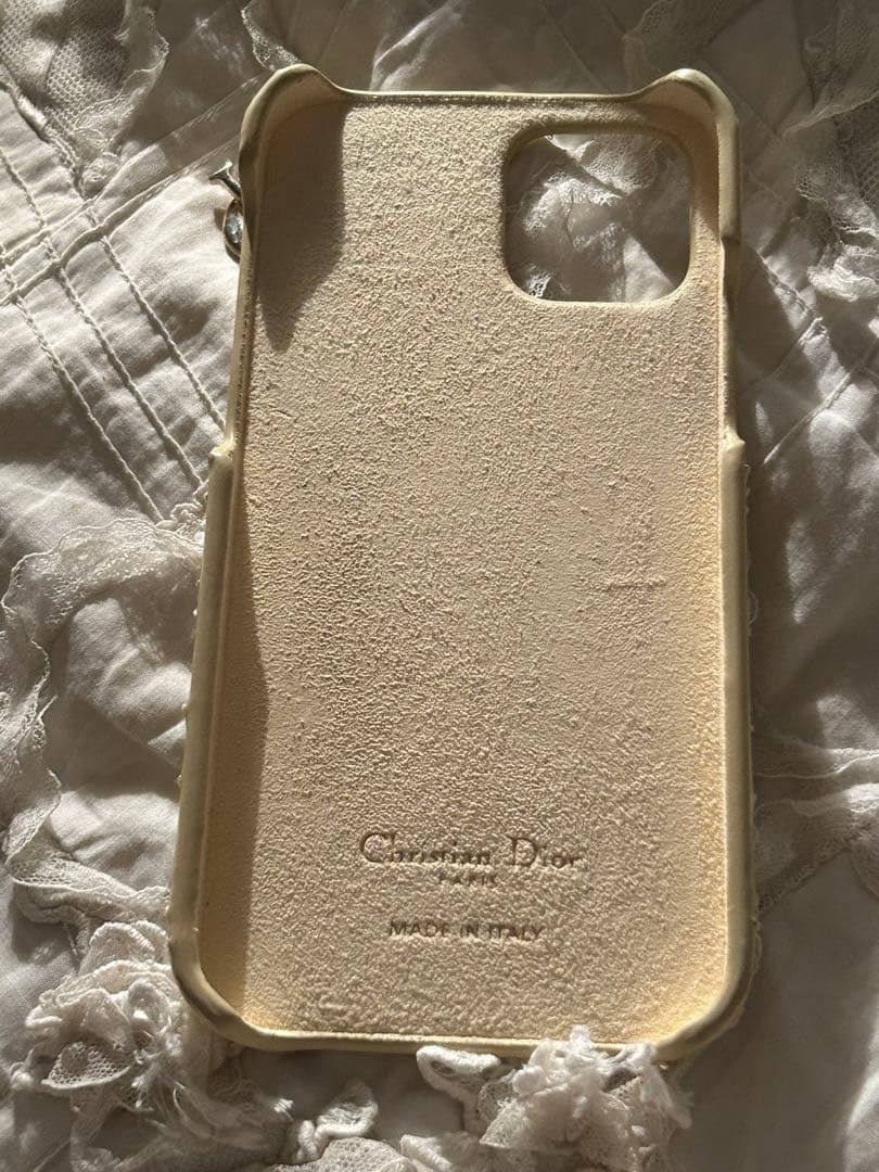 クリスチァンディオールアイホン12ケース イエロークリーム色新品未使用