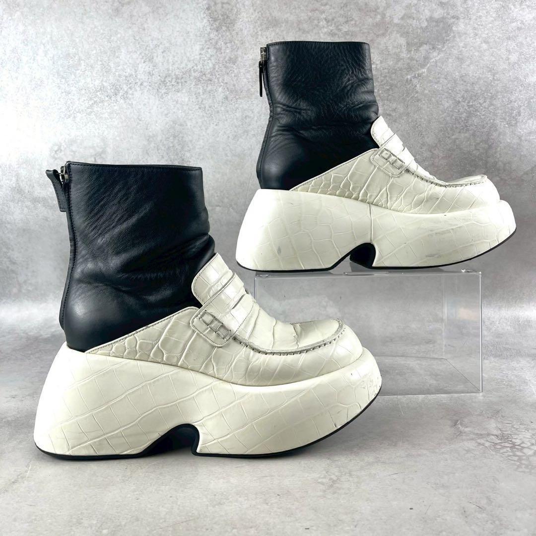 靴 LOEWE Crocodile Embossed Wedge Boots