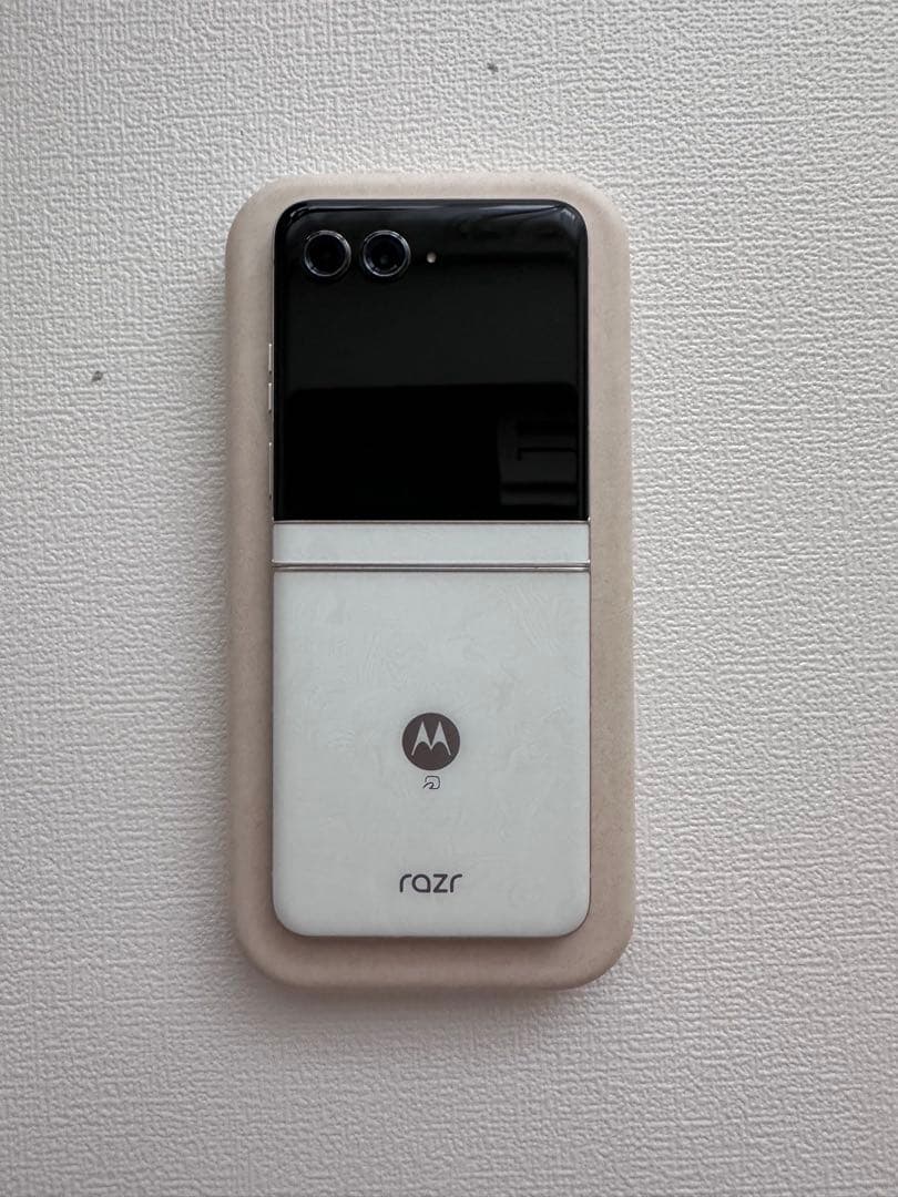 Motorola razr 50d 本体