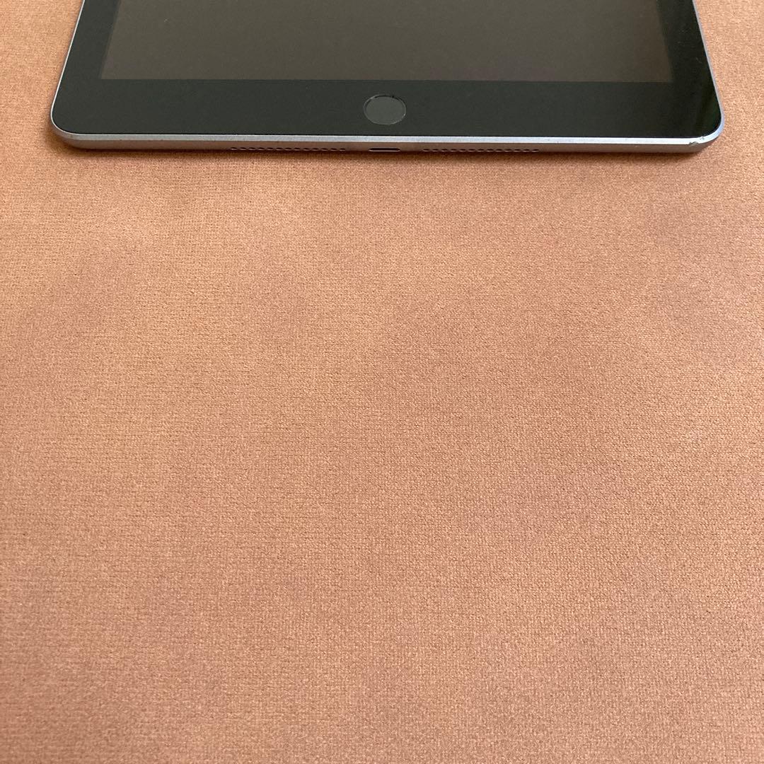 98【早い者勝ち】電池最良好☆iPad6 第6世代 32GB WIFIモデル☆