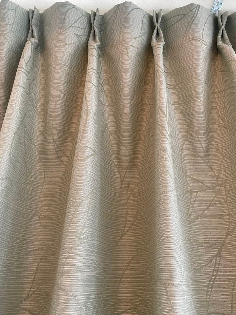 【ニトリ】遮光1級 遮熱 遮音 カーテン2枚入り リラ イエローグリーン①