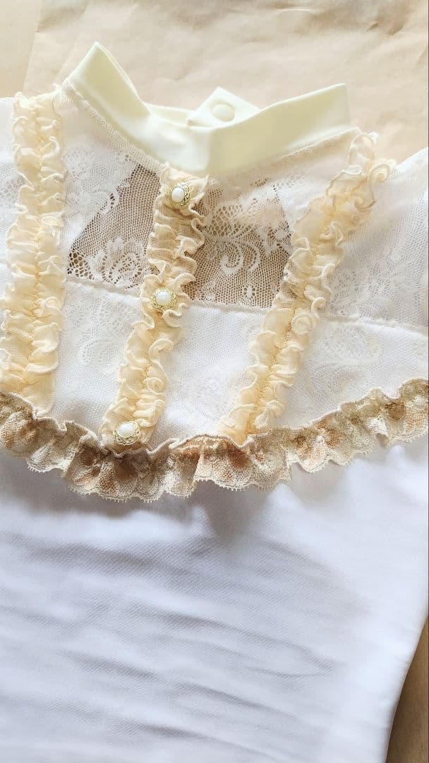 Ｓ～Ｍ／アイボリーフリルレースで贅沢エレガント。ロココ調宮廷ドレス娘役レオタード